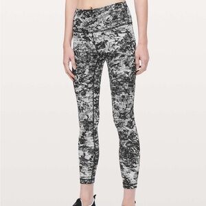 Lululemon Wunder Under High-Rise 7/8 Tight *Full-On Luxtreme 25"